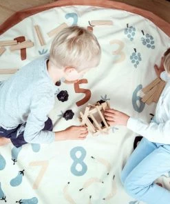 Play and Go Veggie Numbers Storage Bag