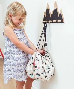 Play and Go Mini Supergirl Playmat