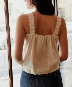 Petite Mendigote Joy White Top