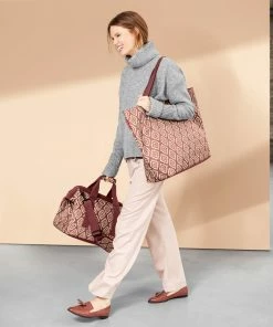 Reisenthel Diamonds Rouge Medium Allrounder M Shoulder Bag